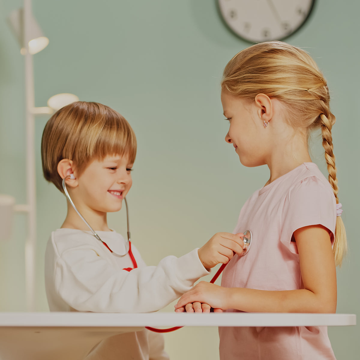 Stéthoscope jouet enfants - Amusement et apprentissage avec des jeux médicaux Stéthoscope jouet enfants - Amusement et apprentissage avec des jeux médicaux